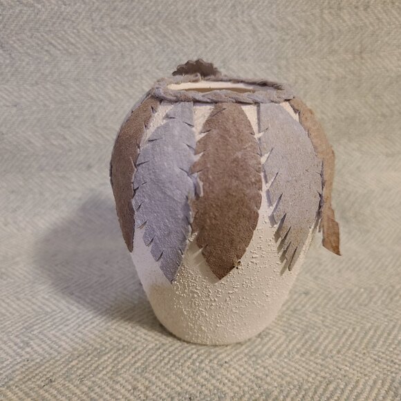 Small southwestern style vase/pot textured 4” - Picture 4 of 7